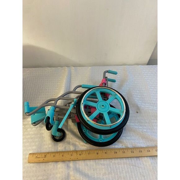 Our generation my life? Doll wheel chair and crutches - Picture 4 of 4